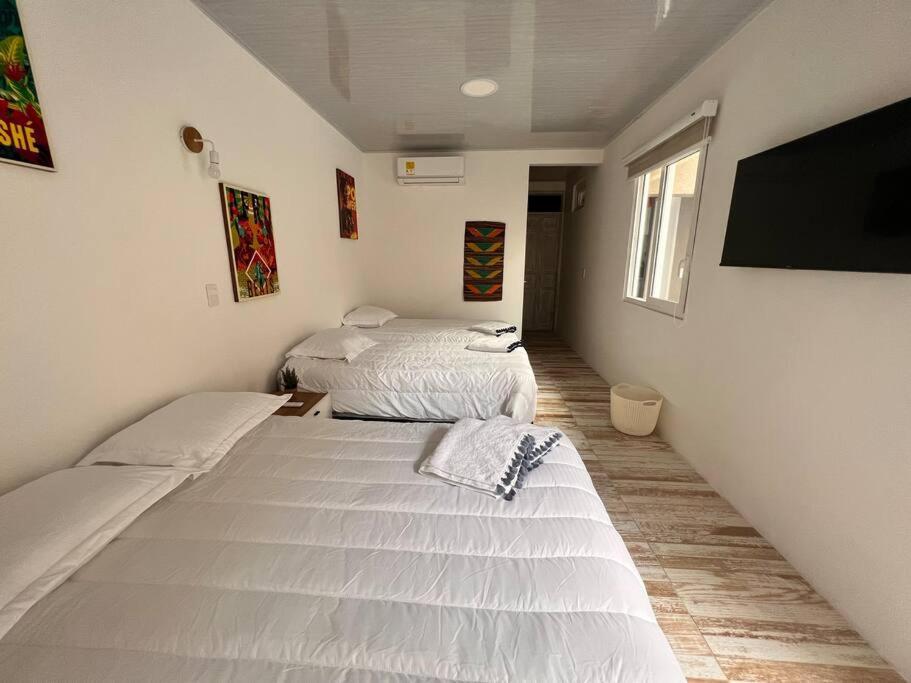 Willa Nueva En San Antonio Cali, La Casa De Tona Zewnętrze zdjęcie